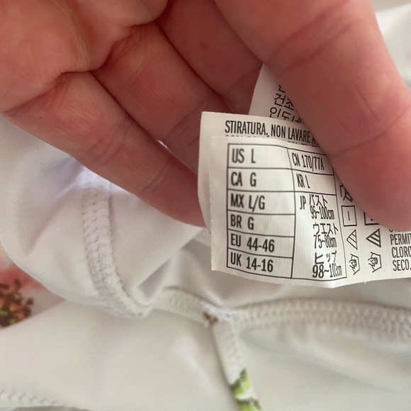 FOREVER 21 CHERRY BLOSSOM DESIGN DEEP NECK PLUNGE ONE PIECE BATHING SUIT SIZE LG - Picture 11 of 16